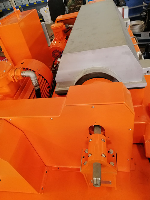 High Standard Centrifuge for World Leading Oilfield Service(图3) High Standard Centrifuge for World Leading Oilfield Service(图3)